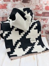 Ateljee Houndstooth Wrap - Creme/Black